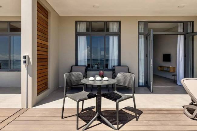 Стол пластиковый обеденный Step + Step Mini антрацит Ø605х400-765 мм