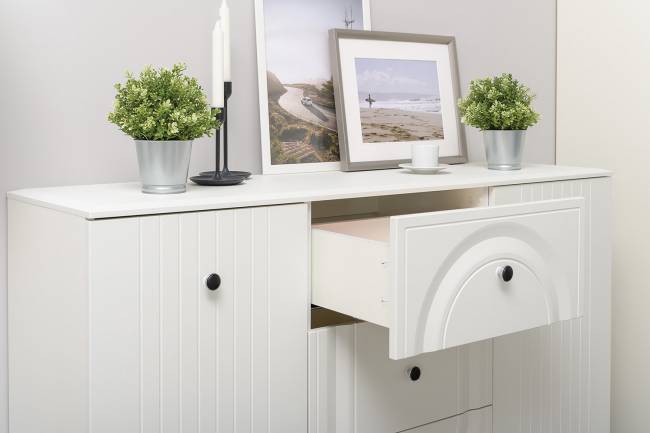 Комод-ТВ-тумба Валенсия 13.309 с навесной полкой цвет белый шагрень Комод-ТВ-тумба Валенсия 13.309 с навесной полкой цвет белый шагрень