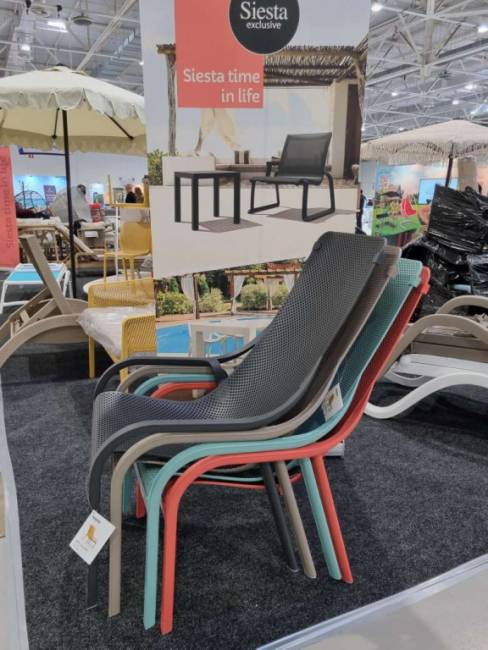 Лаунж-кресло пластиковое Net Lounge ментоловый 615х900х990 мм Лаунж-кресло пластиковое Net Lounge ментоловый 615х900х990 мм