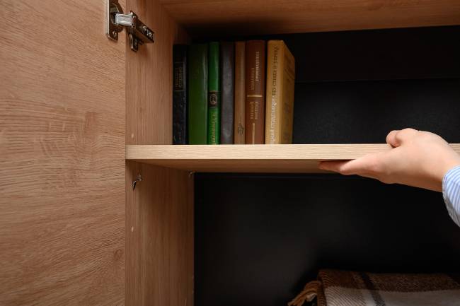 Брюс письменный стол с комодом цвет чёрный/Battle rock Santiago/столешница МДФ ель карпатская Брюс письменный стол с комодом цвет чёрный/Battle rock Santiago/столешница МДФ ель карпатская