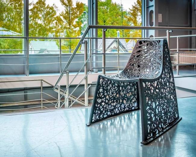 Базальтовое кресло "Core Chair", Черное